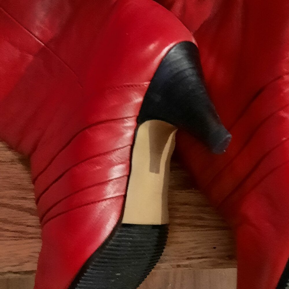 Women Red leather Knee High Boots - Picture 3 of 4